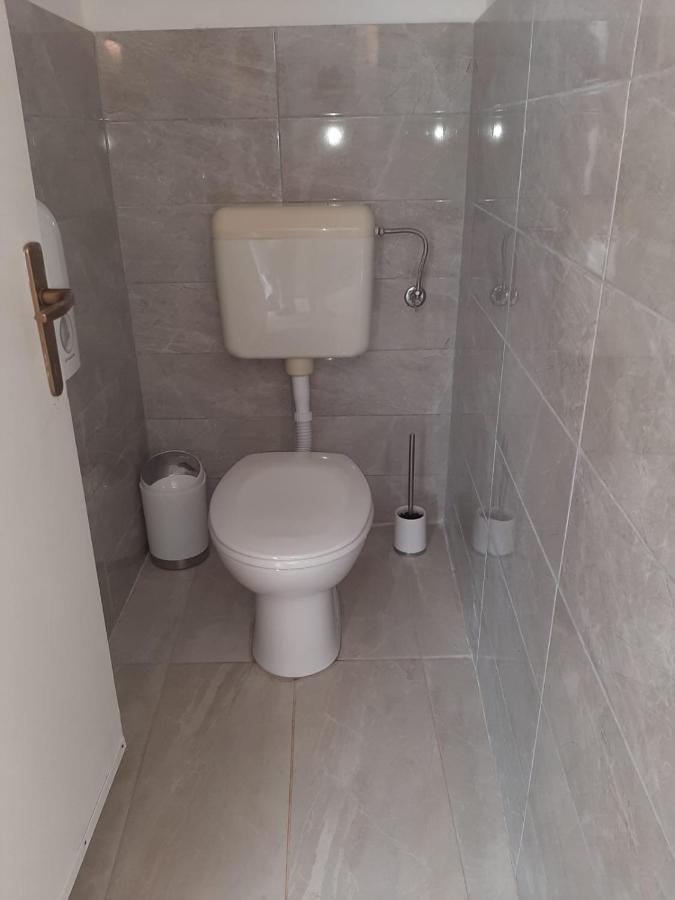 Apartmani Paron Sime Селине Экстерьер фото