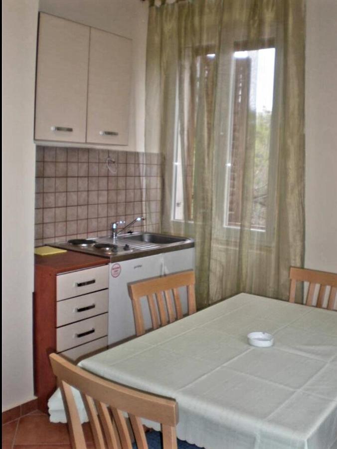 Apartmani Paron Sime Селине Экстерьер фото