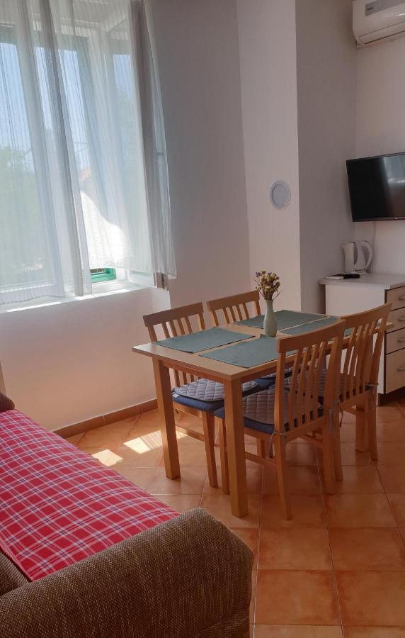 Apartmani Paron Sime Селине Экстерьер фото