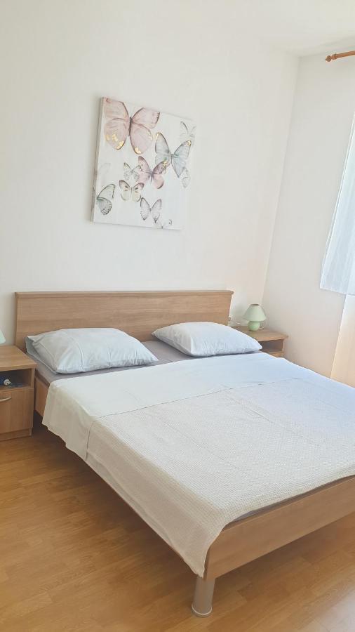 Apartmani Paron Sime Селине Экстерьер фото
